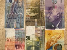 Куплю, обмен швейцарские франки 8 серии, старые английские фунты стерлингов и др Куплю, обмен швейцарские франки 8 серии, старые английские фунты стерлингов и др