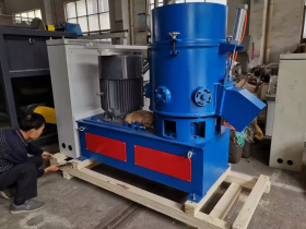 Агломератор для переработки пленки и тонкостенного пластика Агломератор для переработки пленки и тонкостенного пластика